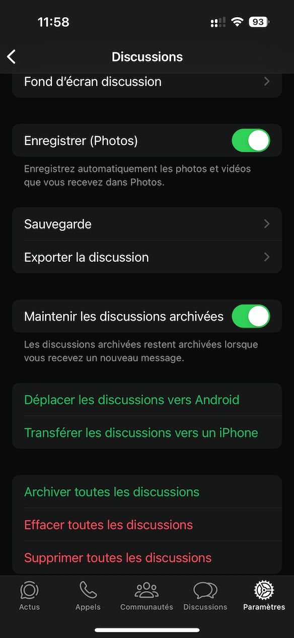 Capture d’écran des paramètres WhatsApp : L’option pour activer ou désactiver la transcription des messages vocaux n’est pas visible